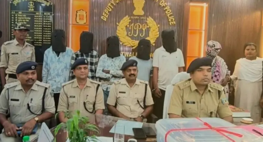 Ranchi Raid: रांची में नशे के बड़े सिंडिकेट का भंडाफोड़, कब्रिस्तान के पास चल रहा था खेल, महिला के घर से मिले लाखों रुपए
