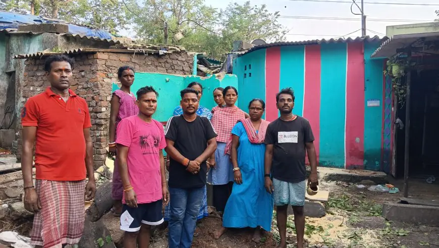Burmamines Storm: आंधी-तूफान में हरिजन बस्ती में गिरा पेड़, अर्जुन मुखी ने कराई त्वरित कार्रवाई