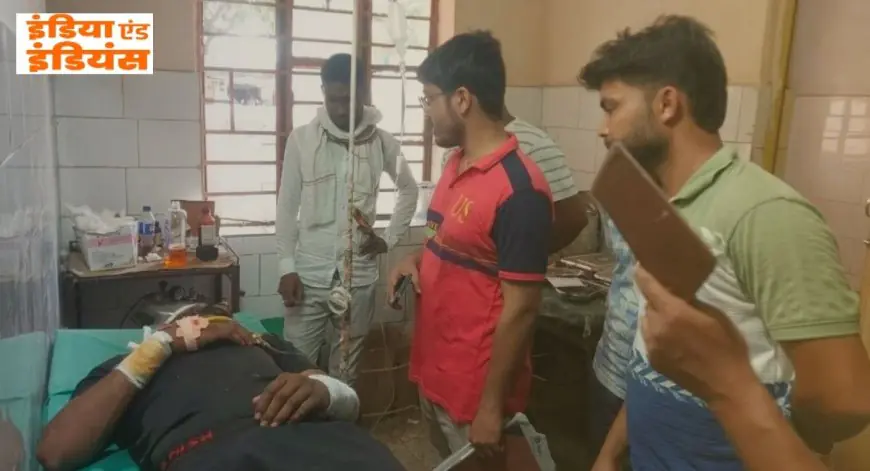 Jamtara Crash: स्विफ्ट कार ने बाइक सवार रज्जाक को मारी जोरदार टक्कर, खून से लथपथ युवक धनबाद रेफर, आक्रोशित जनता का बवाल