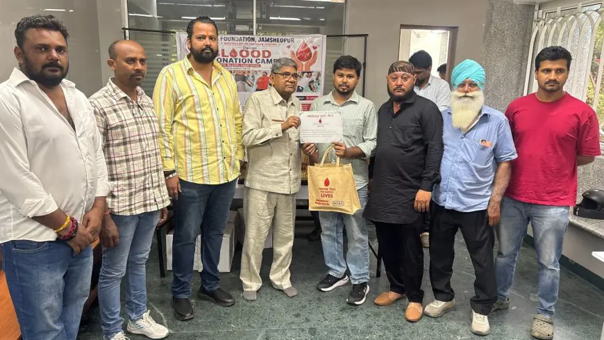 Jamshedpur Donation: जमशेदपुर महादान: भीषण गर्मी में तड़पते मरीजों के लिए युवाओं ने खोला मोर्चा, ब्लड बैंक में जुटा 64 यूनिट खून, अगले महीने फिर महाशिविर