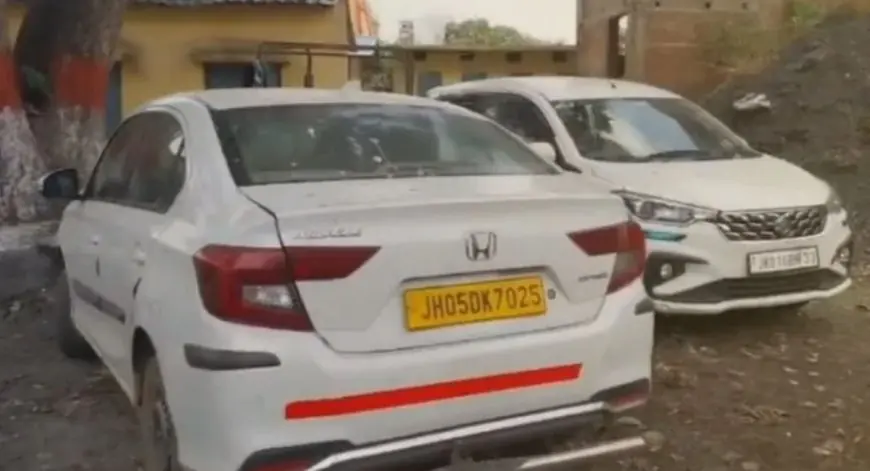 Chatra Simaria Road: दो कारों से 324 किलो अफीम बरामद, तस्कर अंधेरे में फरार
