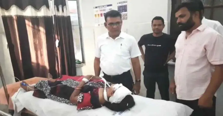 Chaibasa Accident : भाजपा जिला अध्यक्ष गीता बालमुचू की कार पलटी, सिर पर गंभीर चोटें