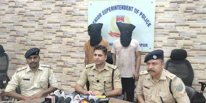 Sakchi Crackdown: करीम सिटी कॉलेज के पास सक्रिय बाइक चोर गिरोह का सनसनीखेज भंडाफोड़, इंजन-चेचिस नंबर खरोंचकर बेचने वाले दो गिरफ्तार, 5 गाड़ियां बरामद