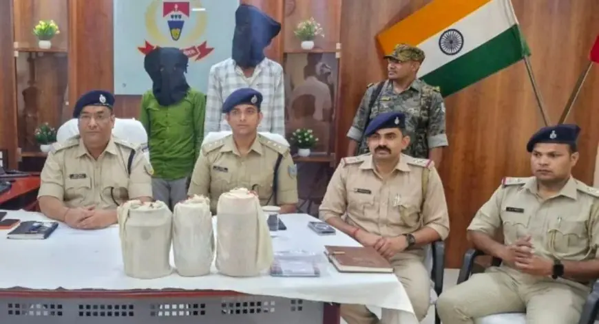 Chatra Raid: सिमरिया में अफीम सिंडिकेट का भंडाफोड़, जीवलाल गंझू और फैजान मलिक गिरफ्तार, बाइक की डिक्की और घर से भारी मात्रा में नशीला पदार्थ जब्त