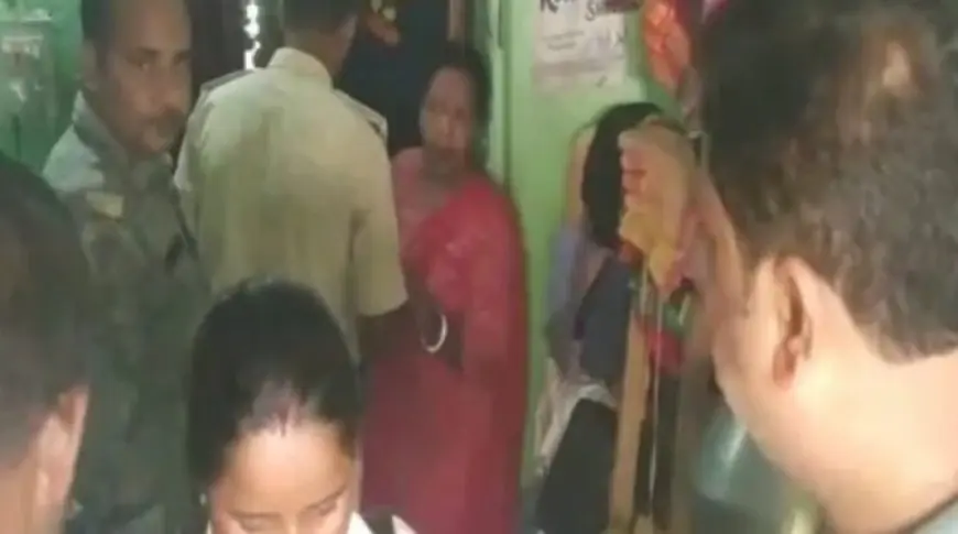 Parsudih Crime  : किताडीह माखन गली में 14 साल की बच्ची से हैवानियत, आक्रोशित भीड़ को चकमा देकर भागा आरोपी, इलाके में भारी पुलिस बल तैनात