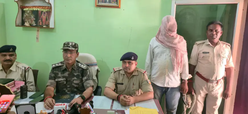 Chatra Raid: भुरकुंडा जंगल मैदान में 15 लाख की ब्राउन शुगर के साथ शातिर तस्कर अशोक पासवान दबोचा!