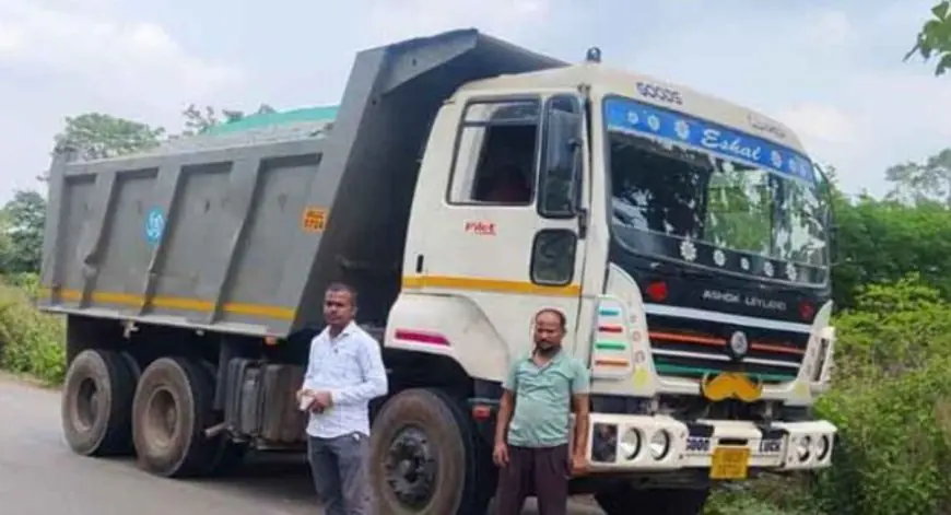 Chaibasa Seizure : कोटगढ़ में बिना चालान गिट्टी लदा 10 चक्का हाइबा जब्त, माइनिंग इंस्पेक्टर की रेड से नोवामुंडी में मचा हड़कंप!