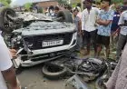 Giridih Road Tragedy : पिपराडीह ओवरब्रिज के पास भीषण ट्रिपल टक्कर, मिनी एसयूवी की चपेट में आने से पिता अब्बू हयात और 6 वर्षीय बेटे अमीनुल की मौत!