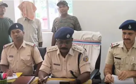 Chaibasa Murder :  खंडखोरी में देवेंद्र गोप की गला रेतकर हत्या, खून से सना स्टील का चाकू लेकर पुड़वा सिंकू गिरफ्तार!