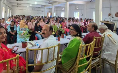 Jamshedpur Internship Program : महिला यूनिवर्सिटी की छात्राओं के लिए विशेष इंटर्नशिप शुरू, अब किताबों से बाहर निकलकर सीखेंगी राजनीति और समाज का असली सच!