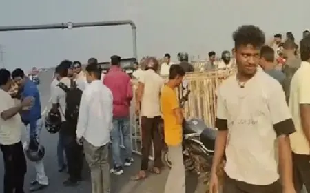 Ranchi Crash : रिंग रोड पर लगी लोहे की बैरिकेडिंग से टकराई तेज रफ्तार बाइक, युवक की मौके पर ही दर्दनाक मौत!