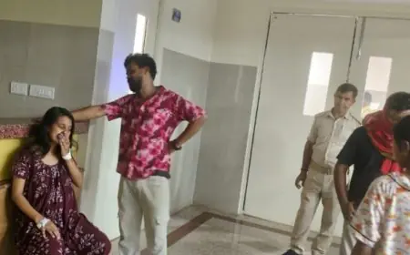 Jamshedpur MGM Outrage :  एमजीएम अस्पताल में बच्चे की मौत पर भड़का परिजनों का भारी गुस्सा, एनआईसीयू के बाहर जमकर विजुअल हंगामा!