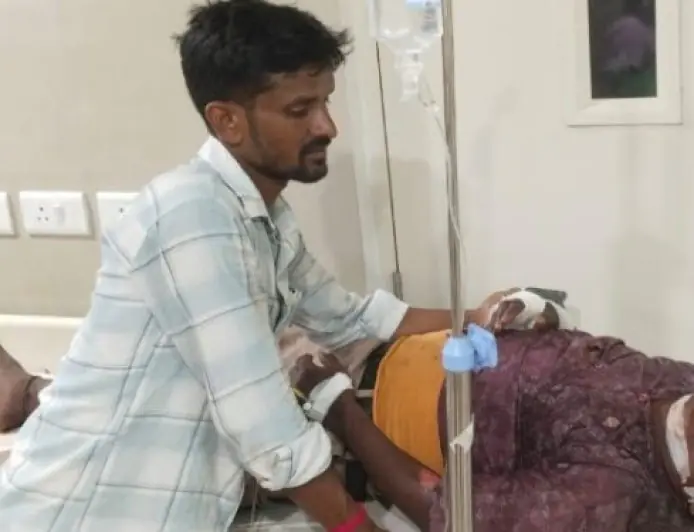 Bodam Bike Crash: डिमना लेक हलुदबनी में दो बाइकों की आमने-सामने भीषण टक्कर, बच्चा समेत तीन लोग लहूलुहान!