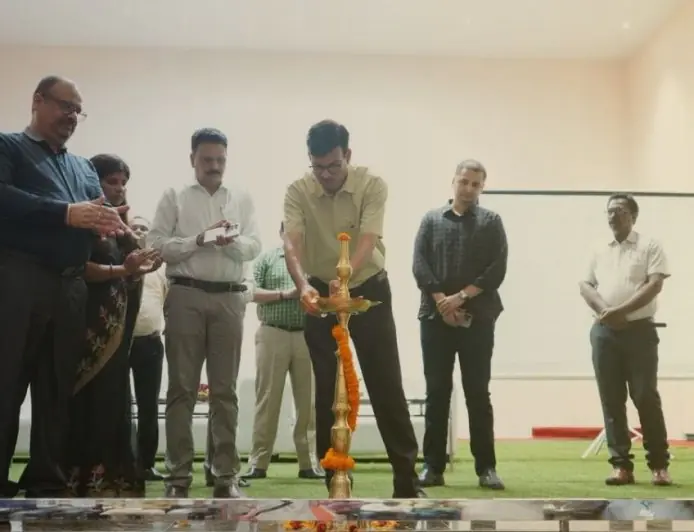 Sidhgora Training :  सिदगोड़ा टाउन हॉल में उपायुक्त का महा-आदेश, घर-घर सत्यापन में चूक होने पर बीएलओ सिंडिकेट पर गिरेगी विधिक गाज!