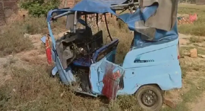 Palamu Collision : जपला-छतरपुर मार्ग पर बोरवेल ट्रक ने ऑटो को रौंदा, पैर कटने से चंद्रिका यादव की ऑन-फील्ड दर्दनाक मौत!