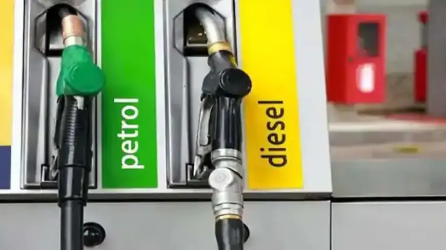 Fuel Price :  पेट्रोल-डीजल की कीमतों में आग से बढ़ेगी भयंकर महंगाई, क्रिसिल की रिपोर्ट ने उड़ाए होश! 10 रुपये तक बढ़ सकते हैं दाम, दूध-फल से लेकर सीमेंट-कपड़ा सब कुछ होने वाला है महंगा