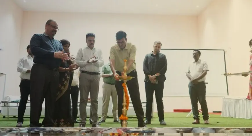 Sidhgora Training :  सिदगोड़ा टाउन हॉल में उपायुक्त का महा-आदेश, घर-घर सत्यापन में चूक होने पर बीएलओ सिंडिकेट पर गिरेगी विधिक गाज!